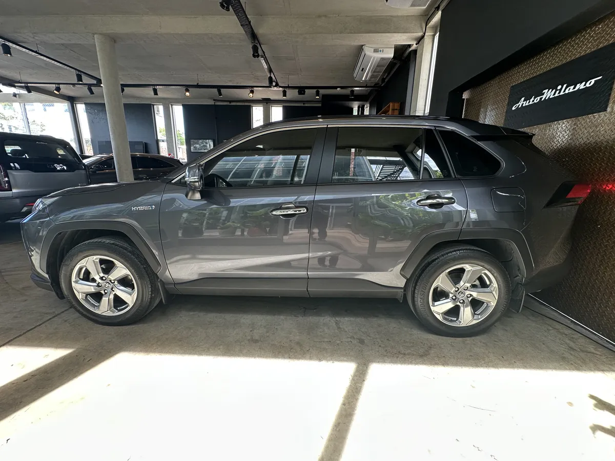 Mira esta publicación de Toyota RAV4 2022 en Motordil