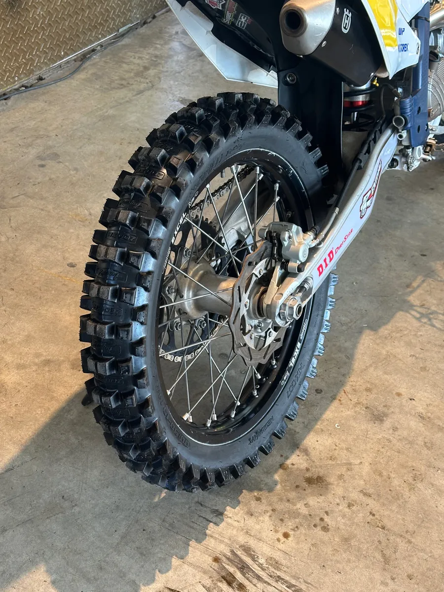 Mira esta publicación de Husqvarna 125 2023 en Motordil