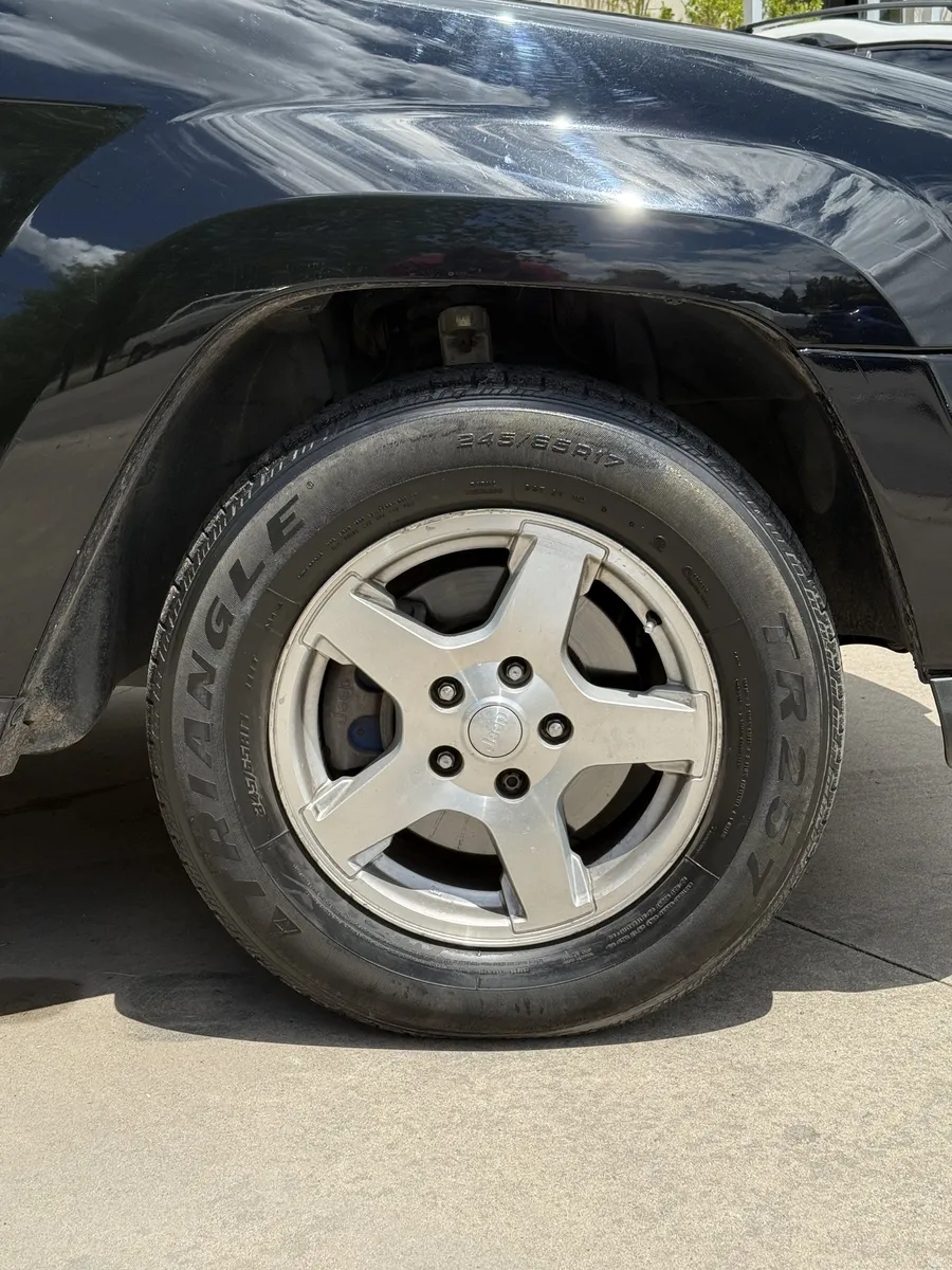 Mira esta publicación de Jeep Cherokee 2007 en Motordil