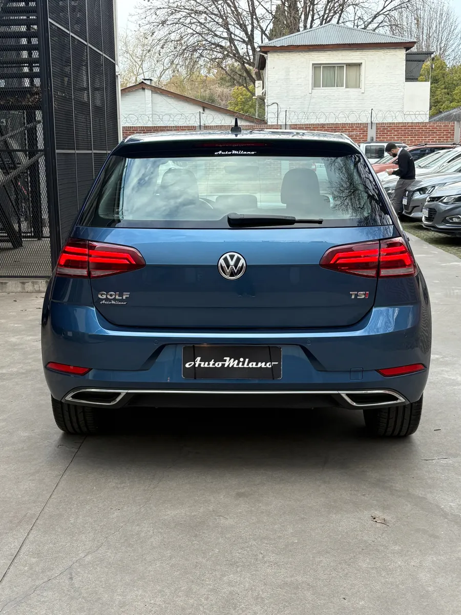 Mira esta publicación de Volkswagen Golf 2018 en Motordil