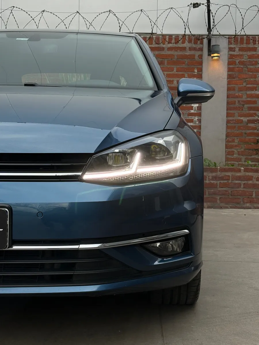 Mira esta publicación de Volkswagen Golf 2018 en Motordil