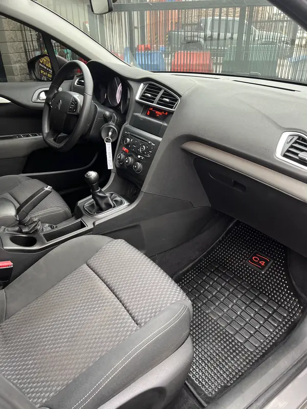 Mira esta publicación de Citroen C 4 Lounge 2017 en Motordil