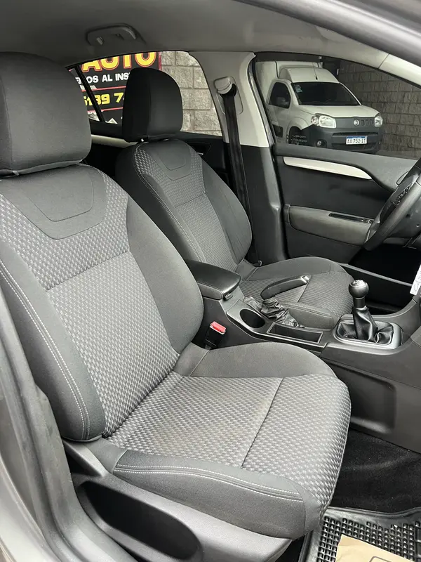 Mira esta publicación de Citroen C 4 Lounge 2017 en Motordil