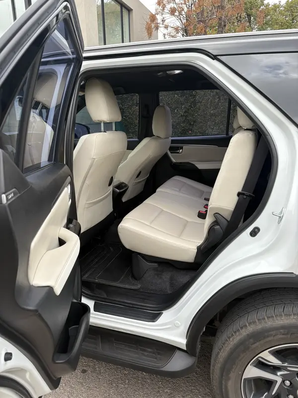 Mira esta publicación de Toyota SW4 2023 en Motordil