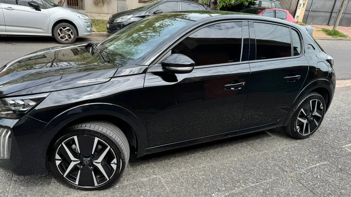 Mira esta publicación de Peugeot 208 2011 en Motordil