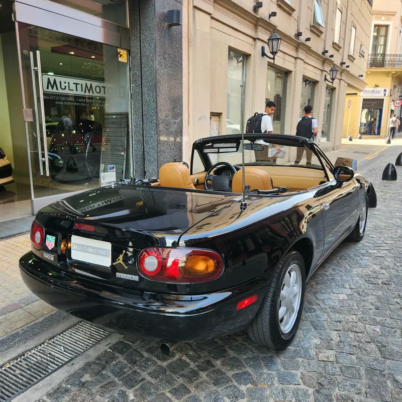 Mira esta publicación de Mazda MX 1994 en Motordil