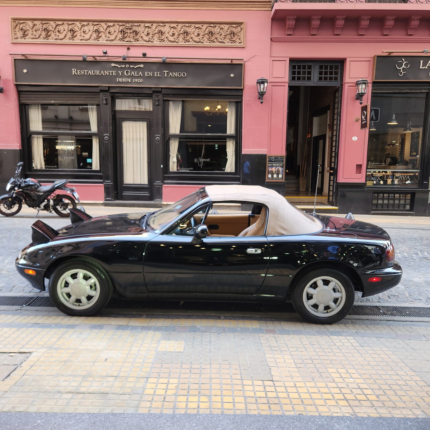 Mira esta publicación de Mazda MX 1994 en Motordil