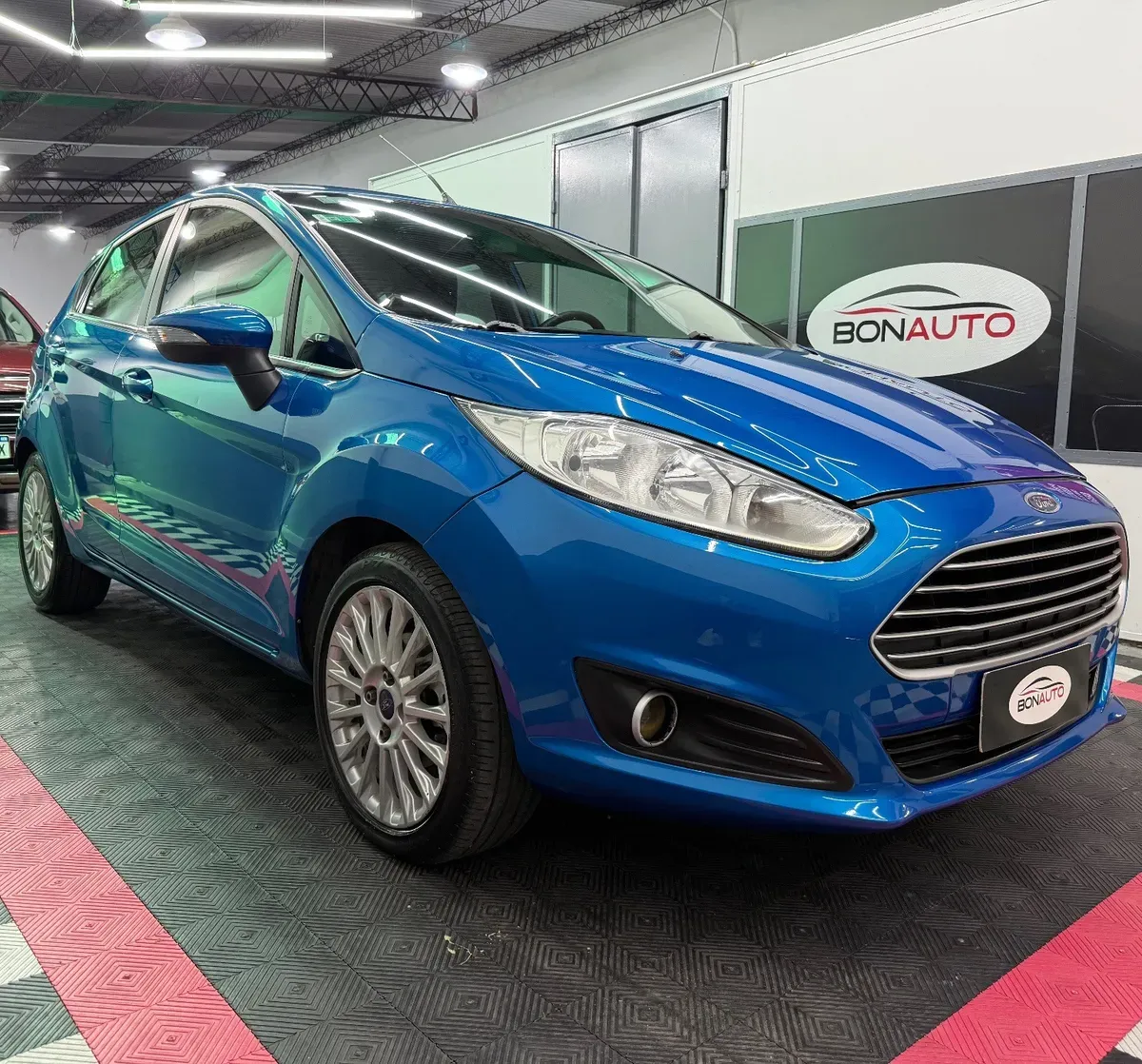 Mira esta publicación de Ford Fiesta 2015 en Motordil