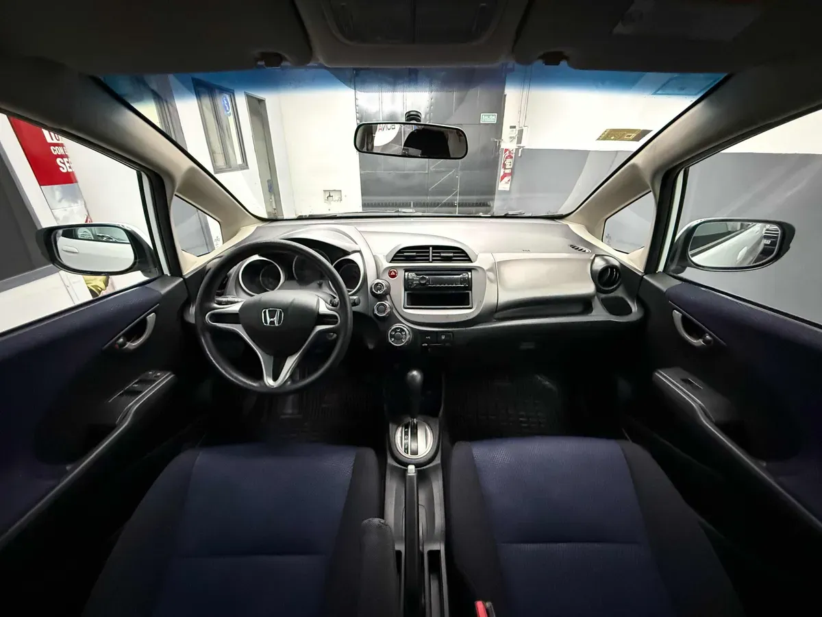 Mira esta publicación de Honda FIT 2014 en Motordil