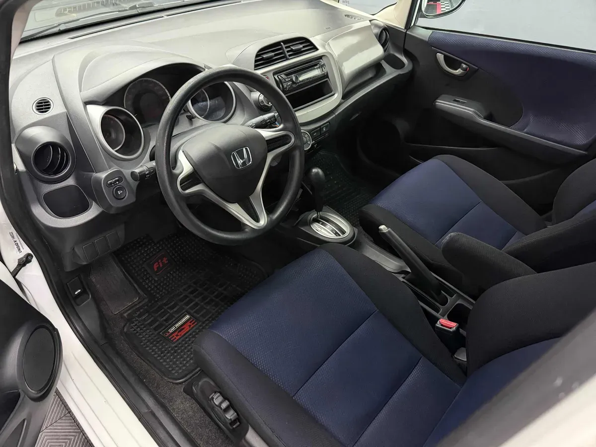 Mira esta publicación de Honda FIT 2014 en Motordil