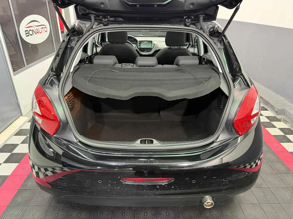 Mira esta publicación de Peugeot 208 2013 en Motordil