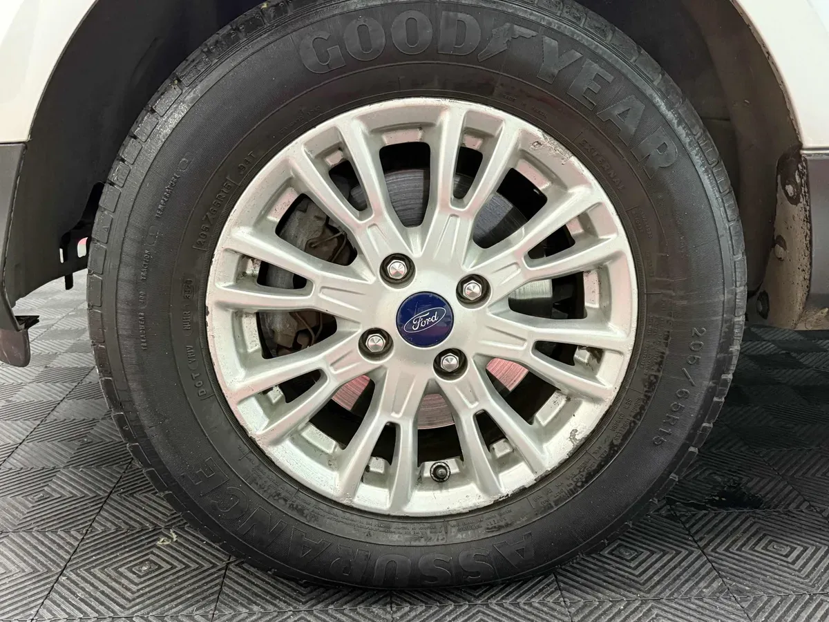 Mira esta publicación de Ford Eco Sport 2016 en Motordil