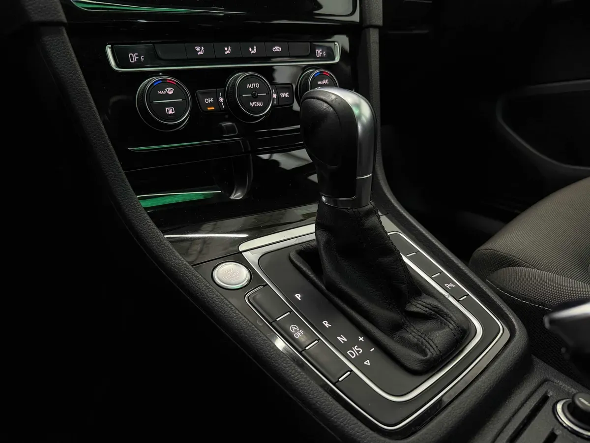 Mira esta publicación de Volkswagen Golf 2016 en Motordil