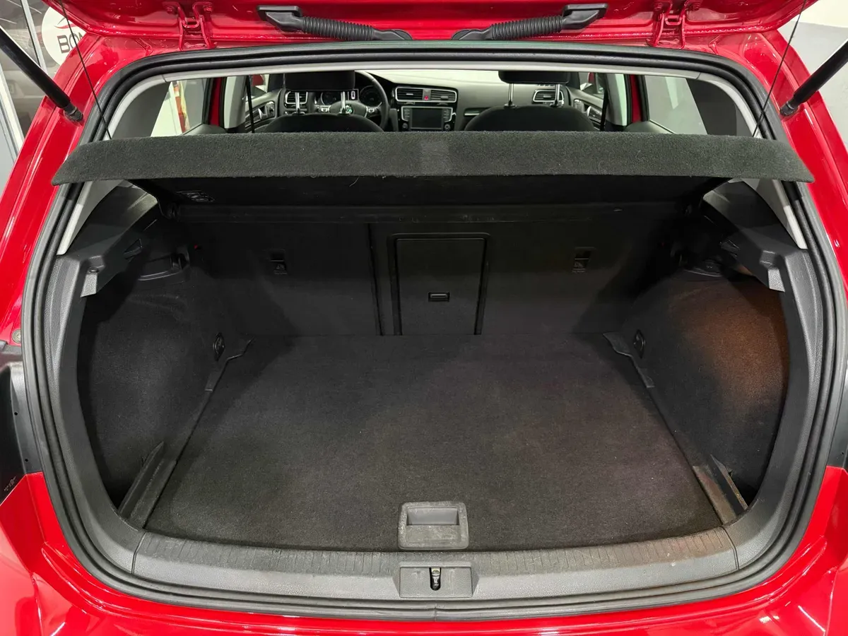 Mira esta publicación de Volkswagen Golf 2016 en Motordil