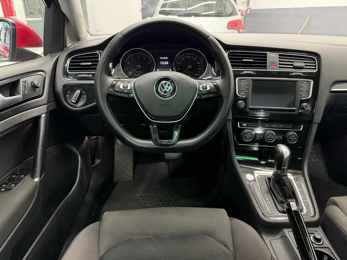 Mira esta publicación de Volkswagen Golf 2016 en Motordil