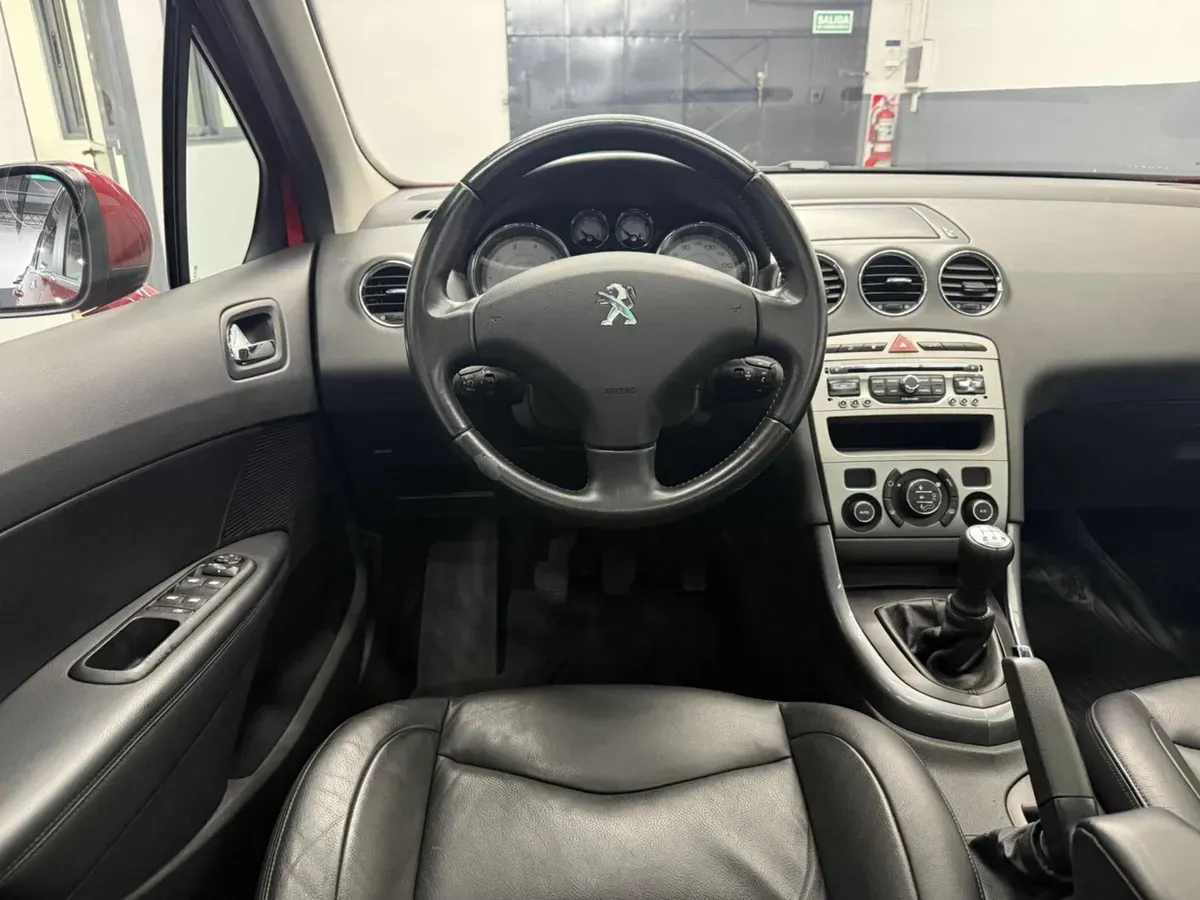 Mira esta publicación de Peugeot 408 2012 en Motordil