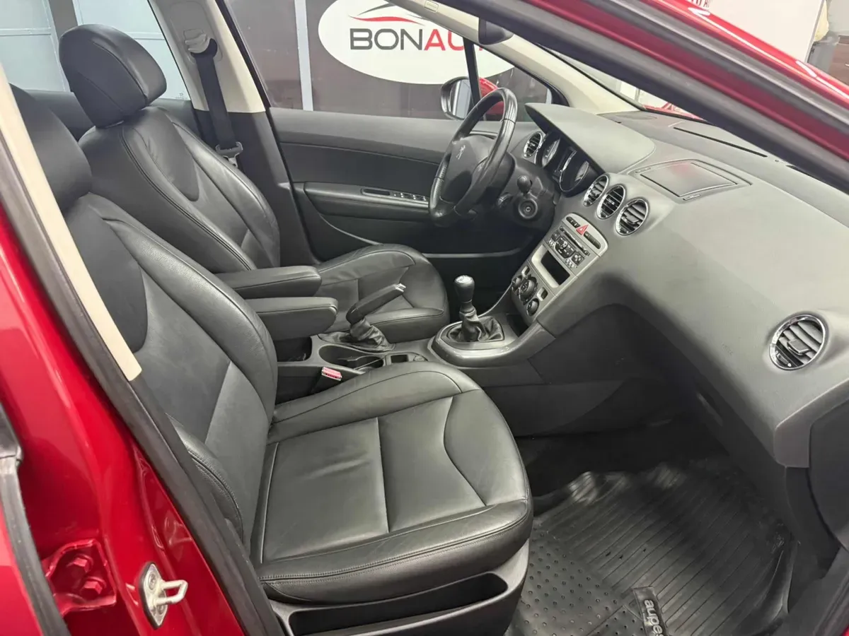 Mira esta publicación de Peugeot 408 2012 en Motordil