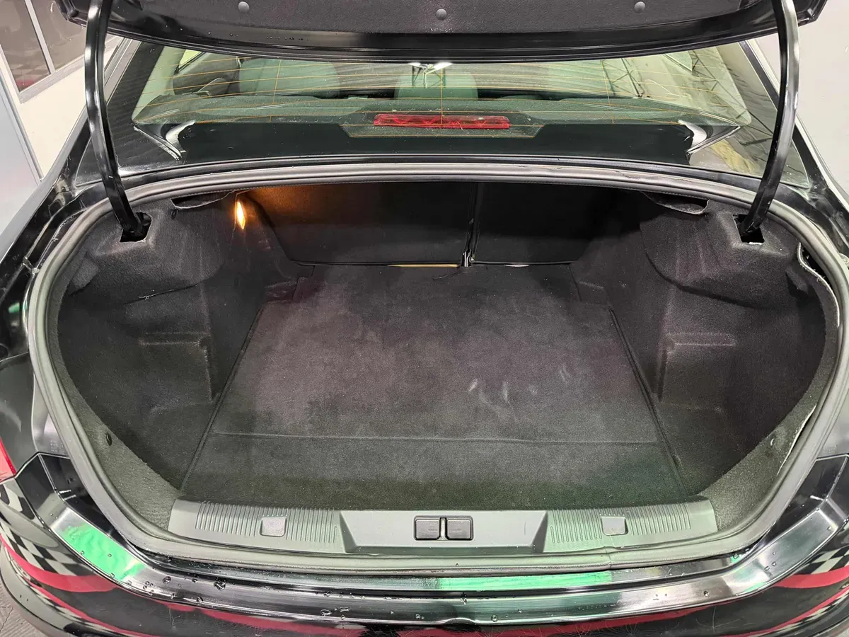 Mira esta publicación de Citroen C 4 Lounge 2014 en Motordil