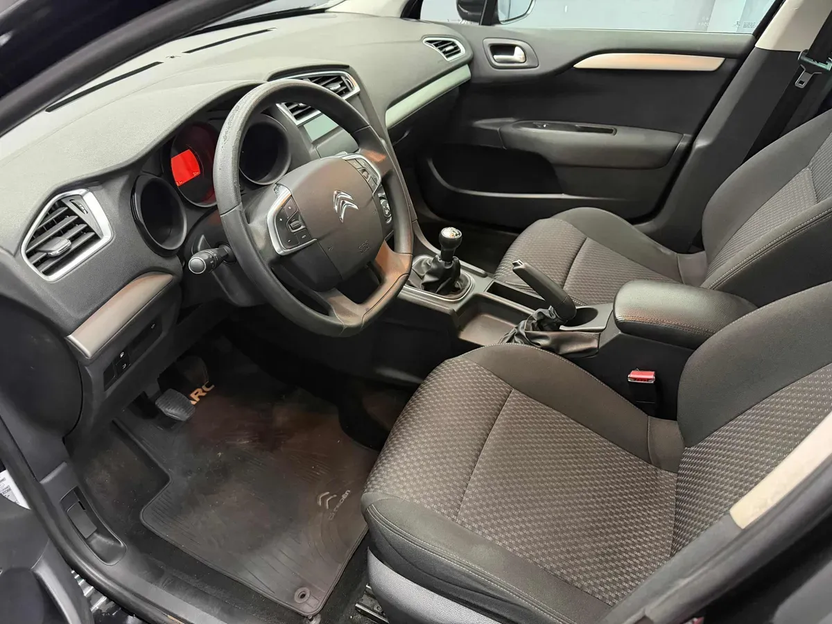 Mira esta publicación de Citroen C 4 Lounge 2014 en Motordil