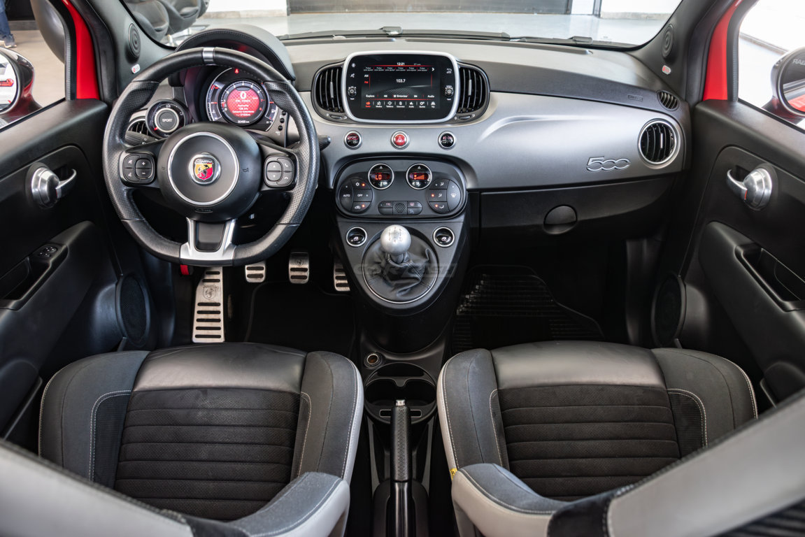 Mirá esta publicación de Abarth 595 / 695