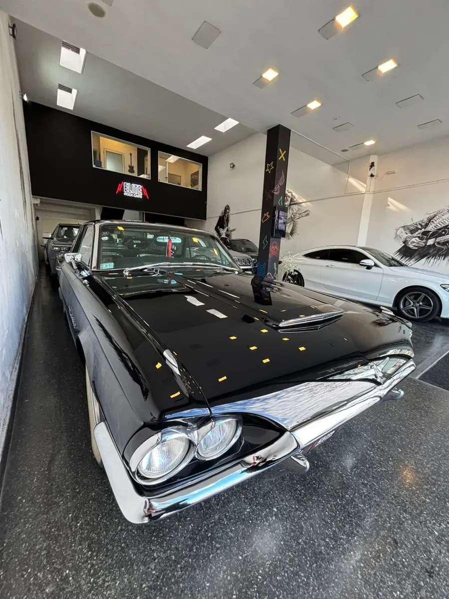 Mira esta publicación de Ford Thunderbird 1964 en Motordil