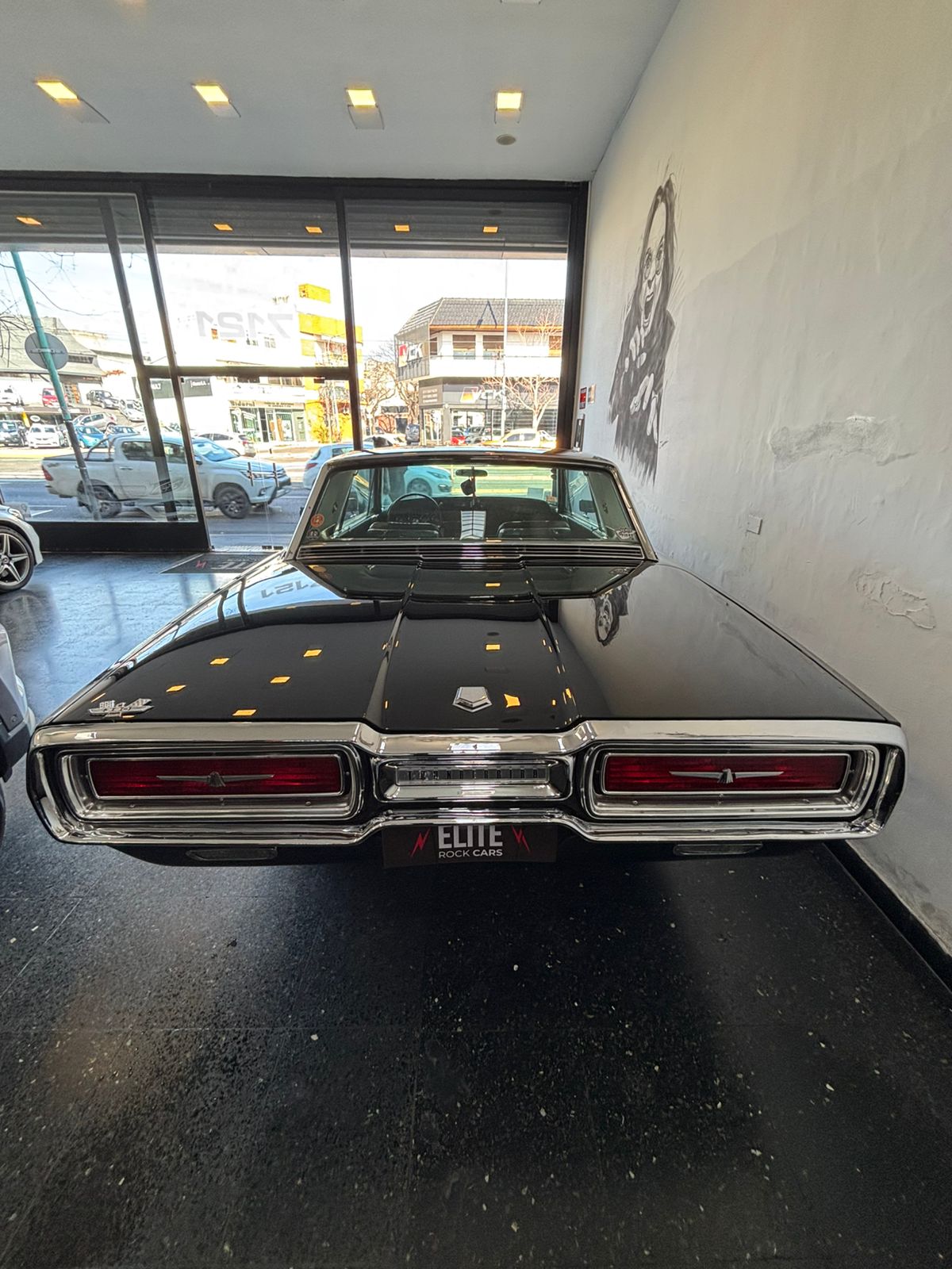 Mirá esta publicación de Ford Thunderbird