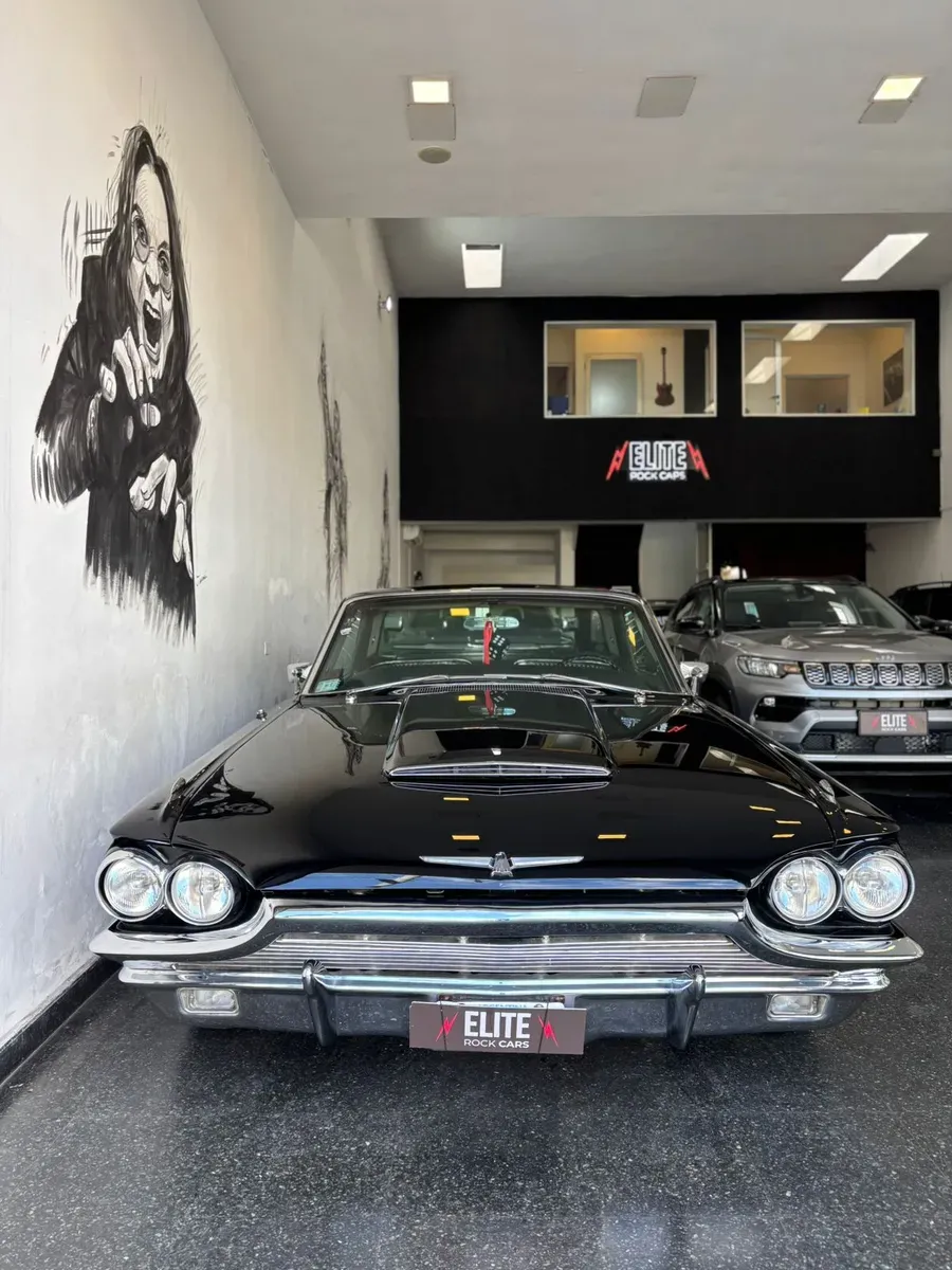 Mira esta publicación de Ford Thunderbird 1964 en Motordil