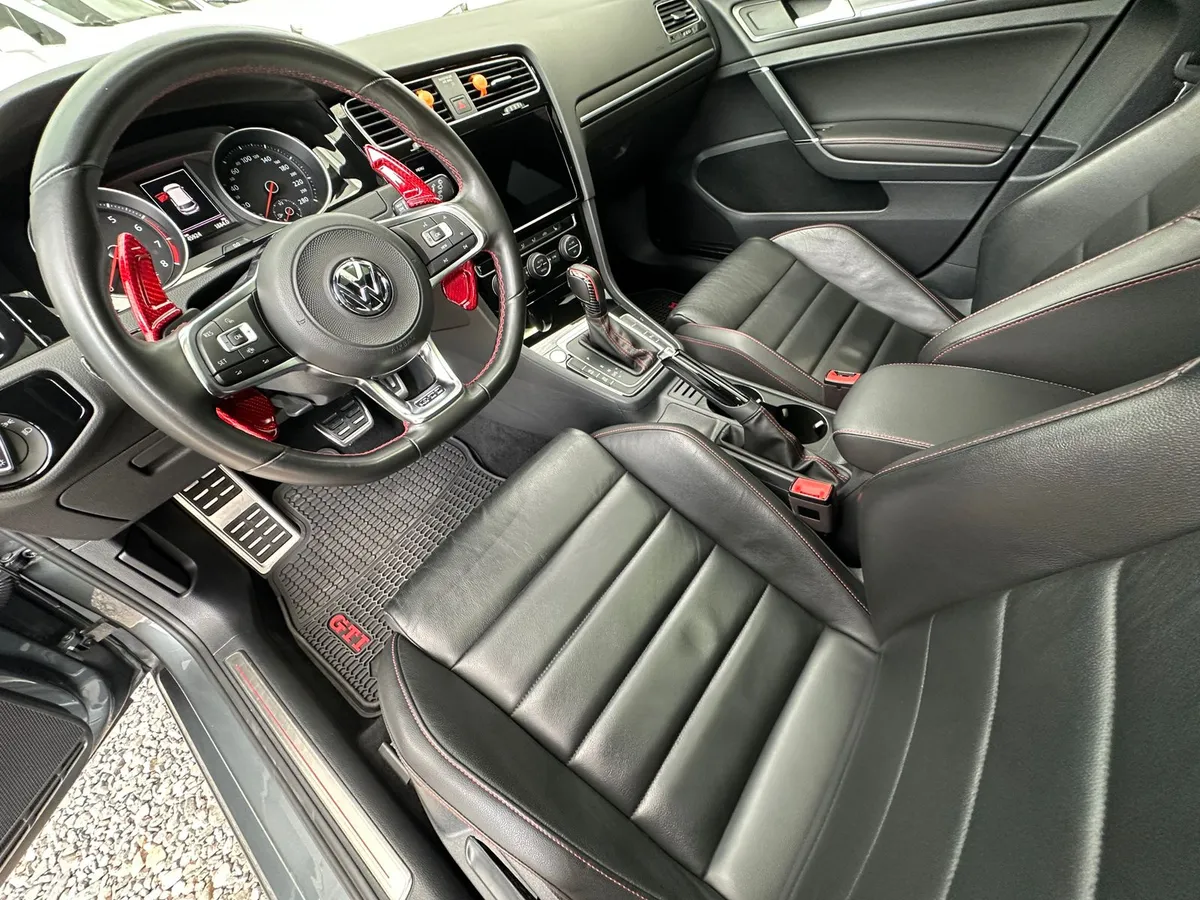 Mira esta publicación de Volkswagen Golf 2021 en Motordil