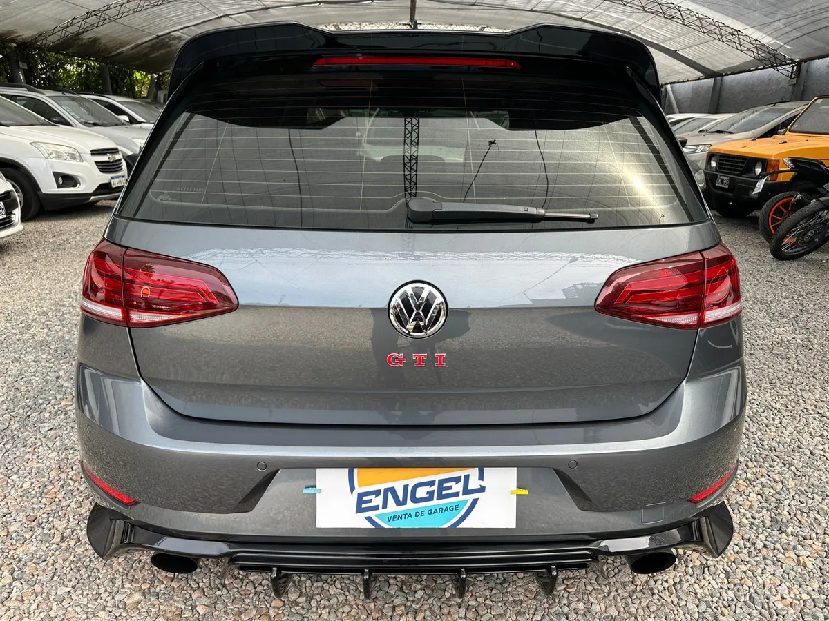 Mira esta publicación de Volkswagen Golf 2021 en Motordil