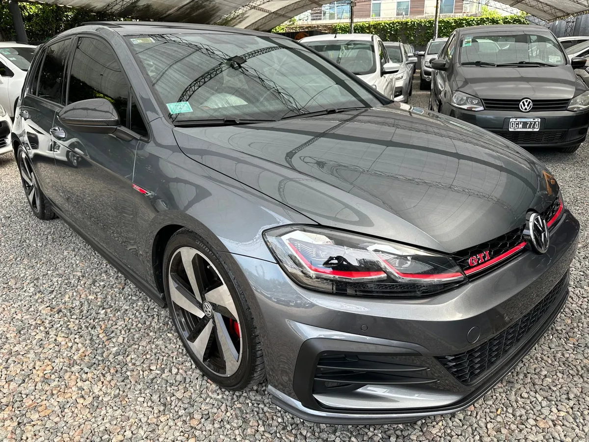 Mira esta publicación de Volkswagen Golf 2021 en Motordil