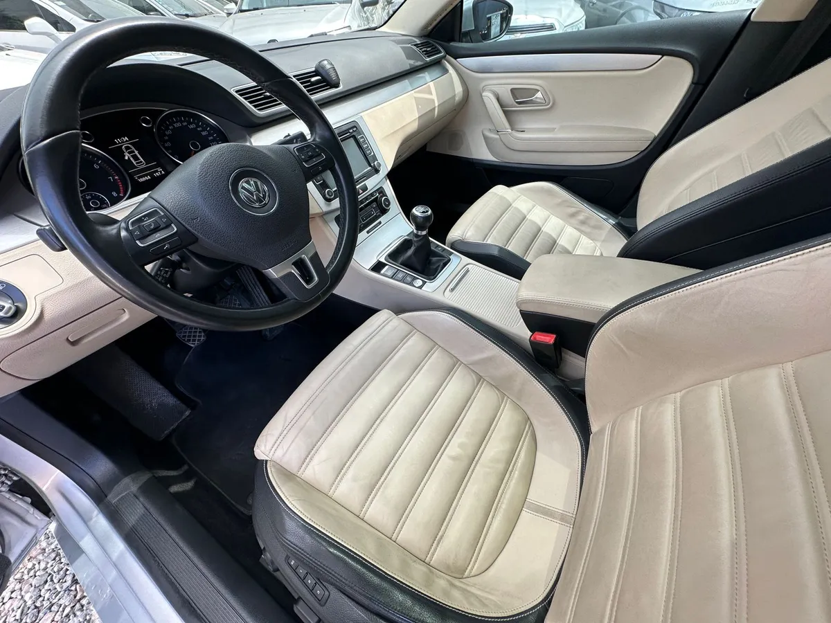 Mira esta publicación de Volkswagen Passat 2013 en Motordil