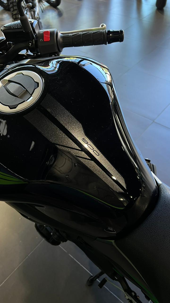 Mira esta publicación de Kawasaki z 900 2024 en Motordil