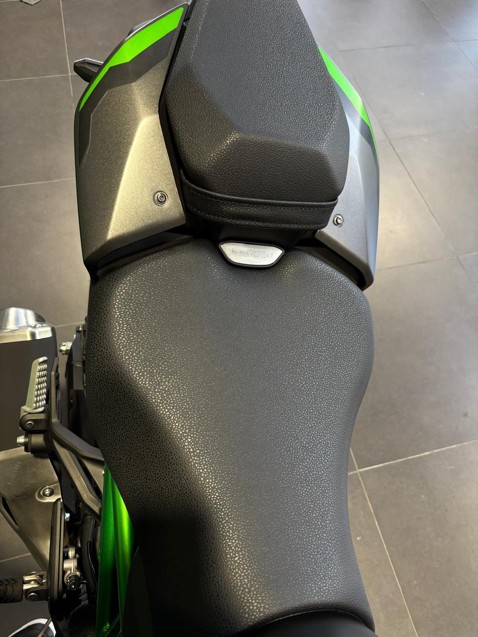 Mira esta publicación de Kawasaki z 900 2025 en Motordil