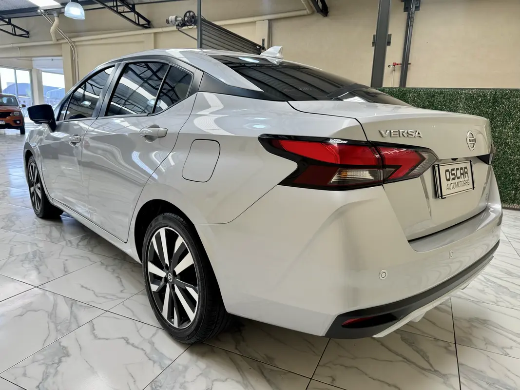 Mira esta publicación de Nissan Versa 2021 en Motordil
