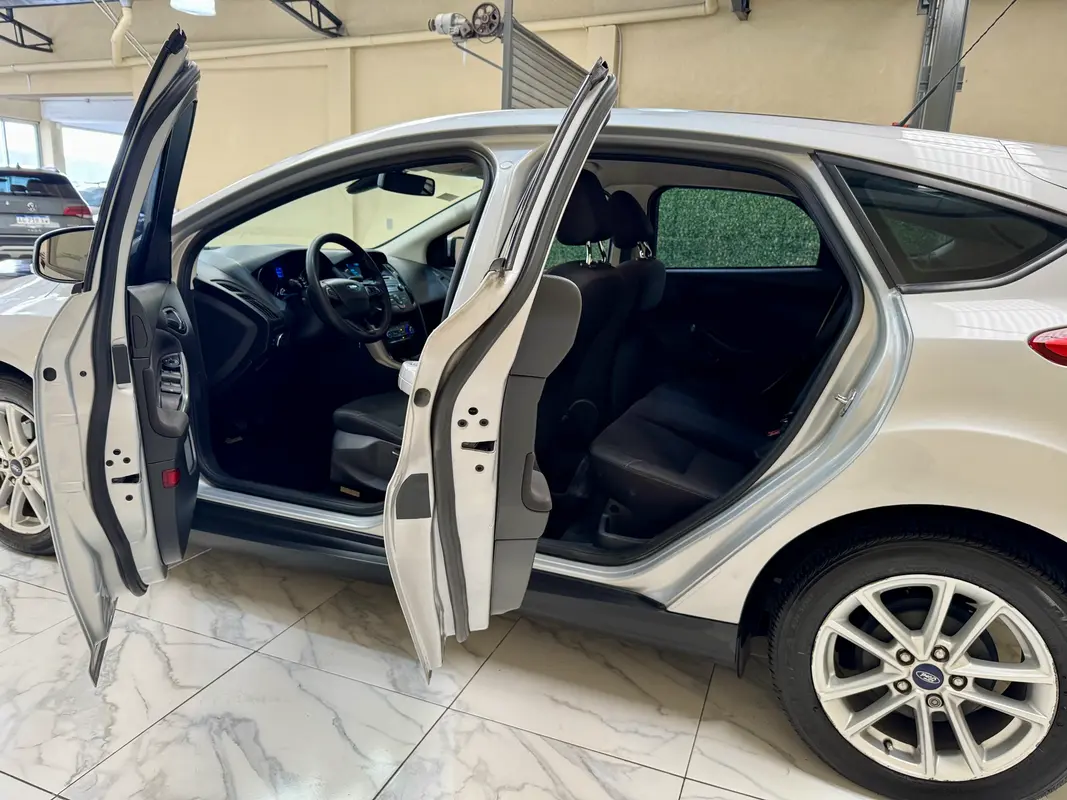 Mira esta publicación de Ford Focus 2017 en Motordil