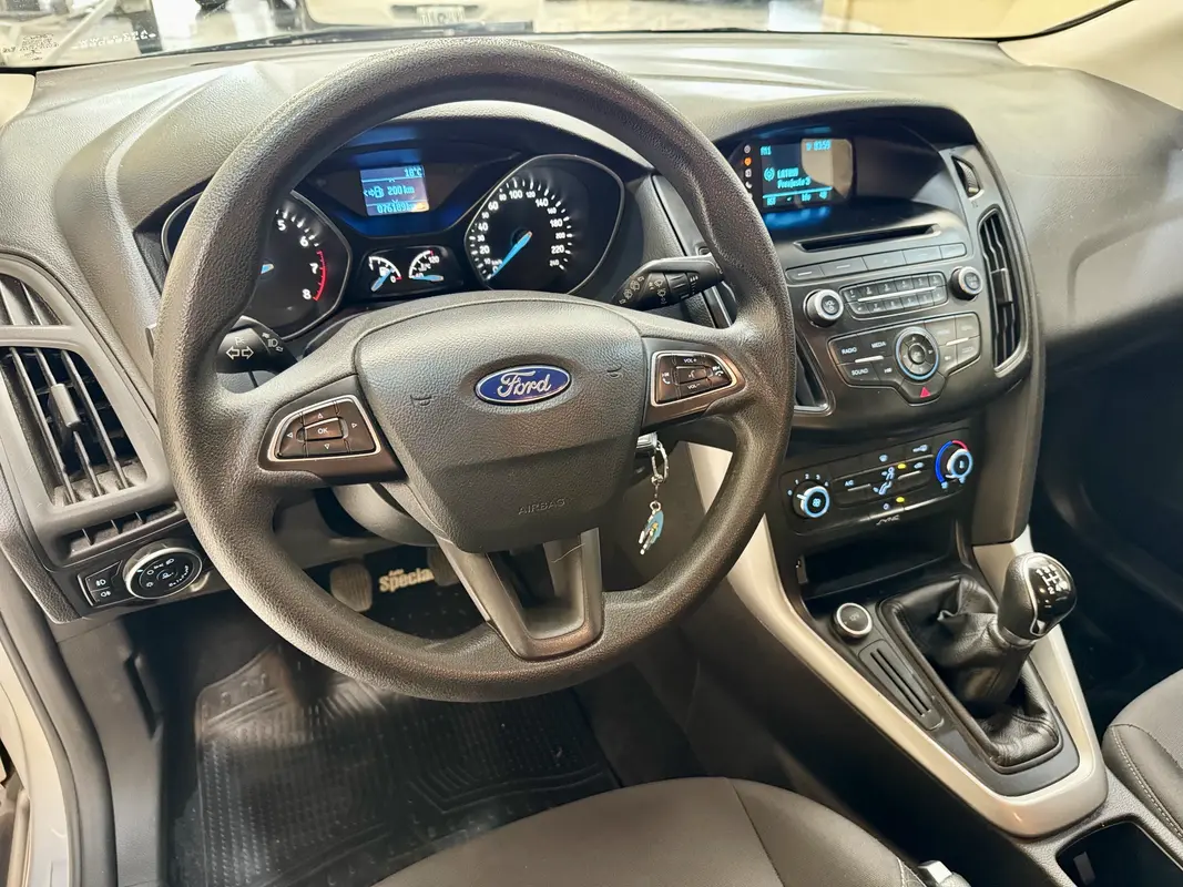 Mira esta publicación de Ford Focus 2017 en Motordil