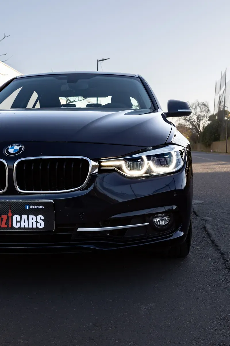 Mira esta publicación de BMW Serie 3 2017 en Motordil