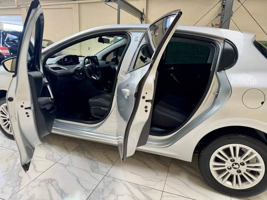 Mira esta publicación de Peugeot 208 2019 en Motordil