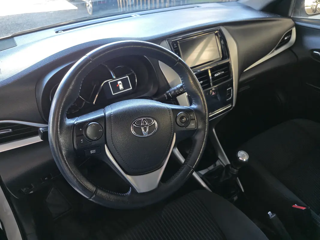 Mira esta publicación de Toyota Yaris 2019 en Motordil