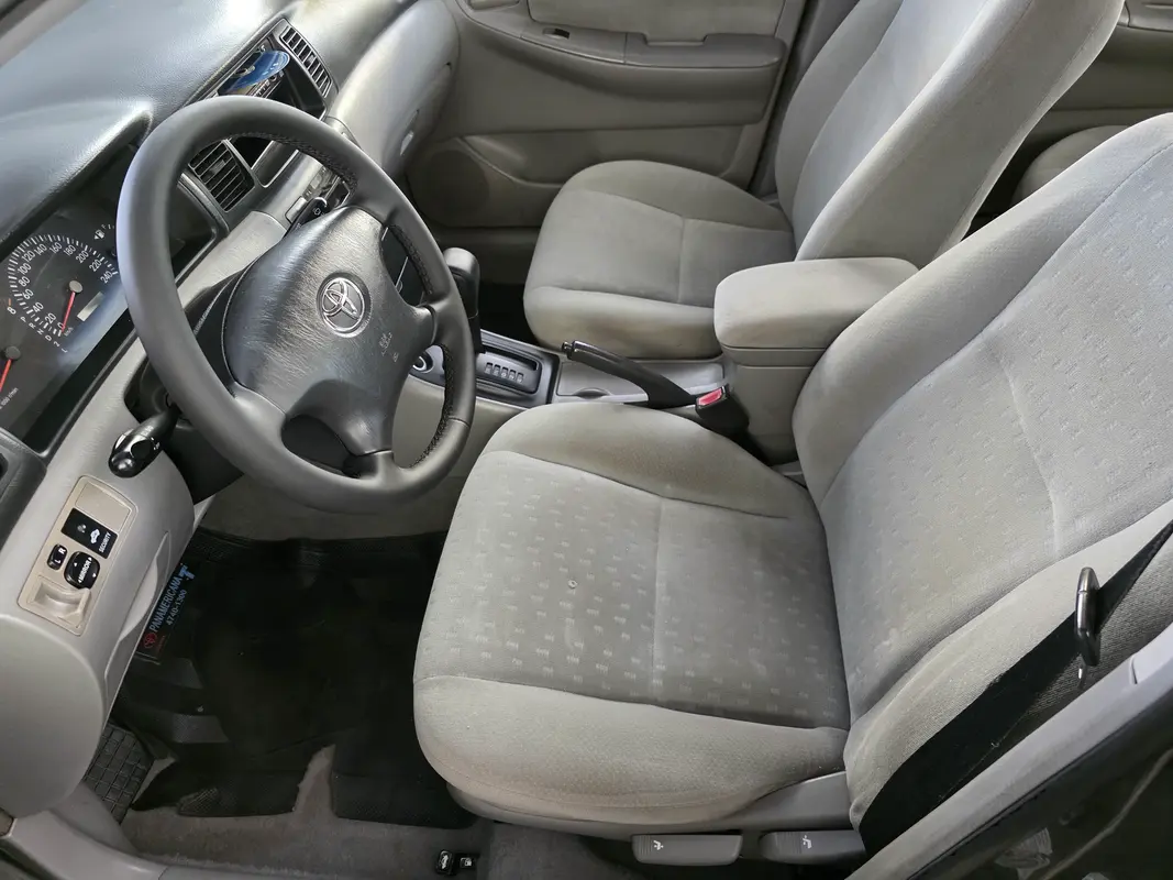 Mira esta publicación de Toyota Corolla 2005 en Motordil