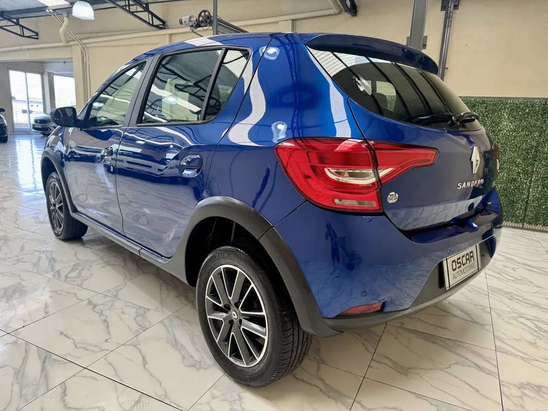 Mira esta publicación de Renault Sandero II 2022 en Motordil