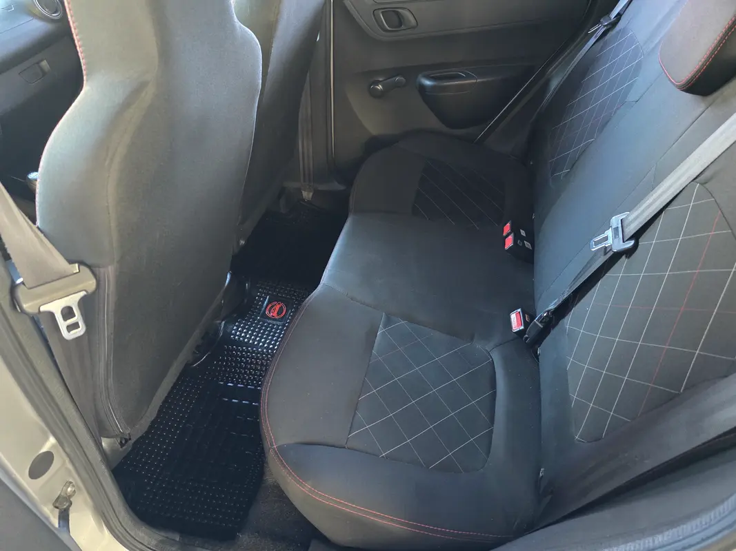 Mira esta publicación de Renault Kwid 2020 en Motordil