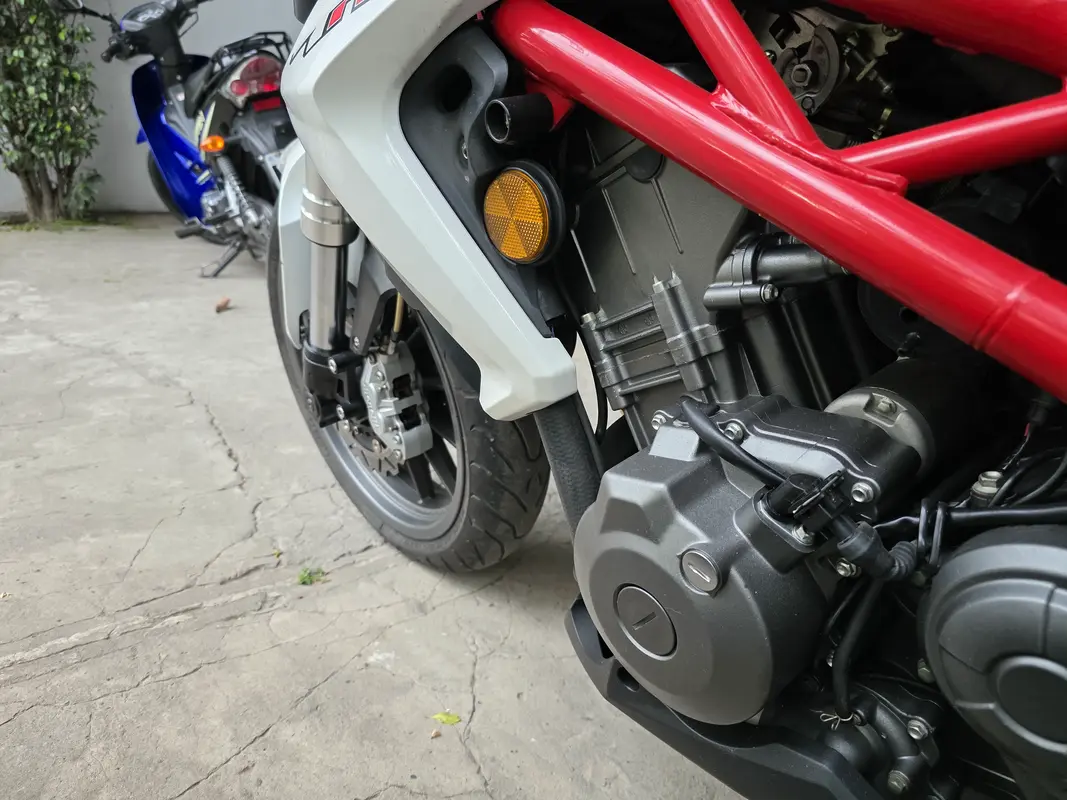 Mira esta publicación de Benelli TNT 300 2018 en Motordil