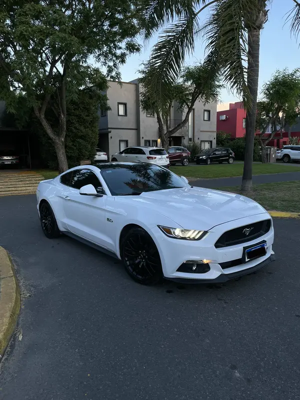 Mira esta publicación de Ford Mustang 2017 en Motordil