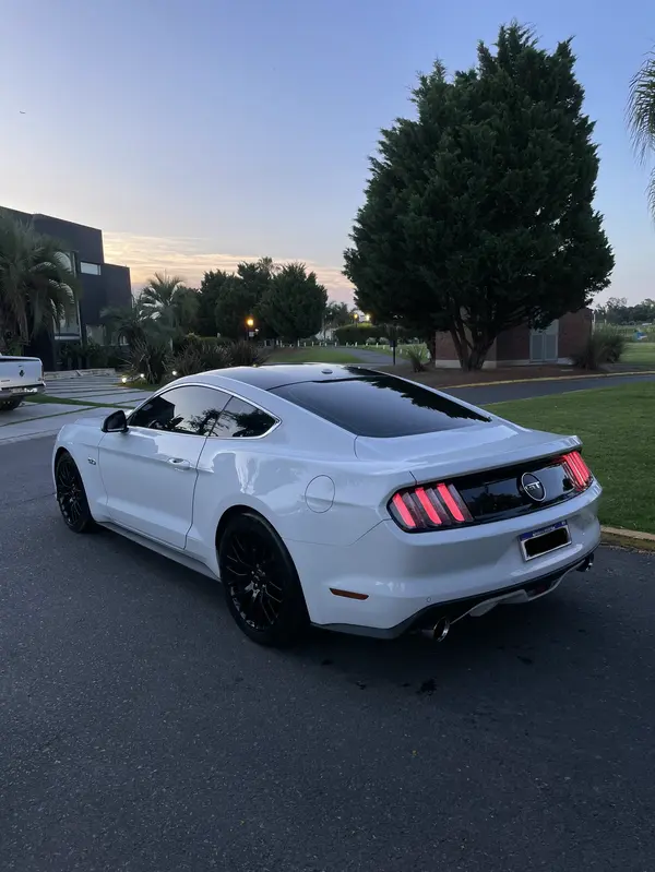 Mira esta publicación de Ford Mustang 2017 en Motordil