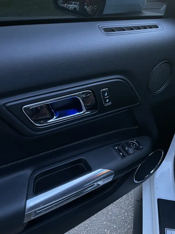 Mira esta publicación de Ford Mustang 2017 en Motordil