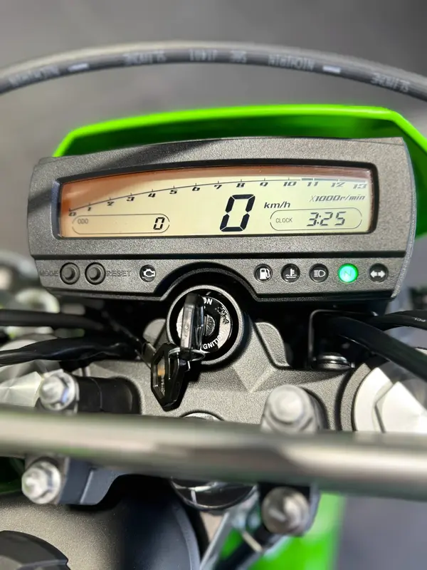 Mira esta publicación de Kawasaki KLX 300 2022 en Motordil