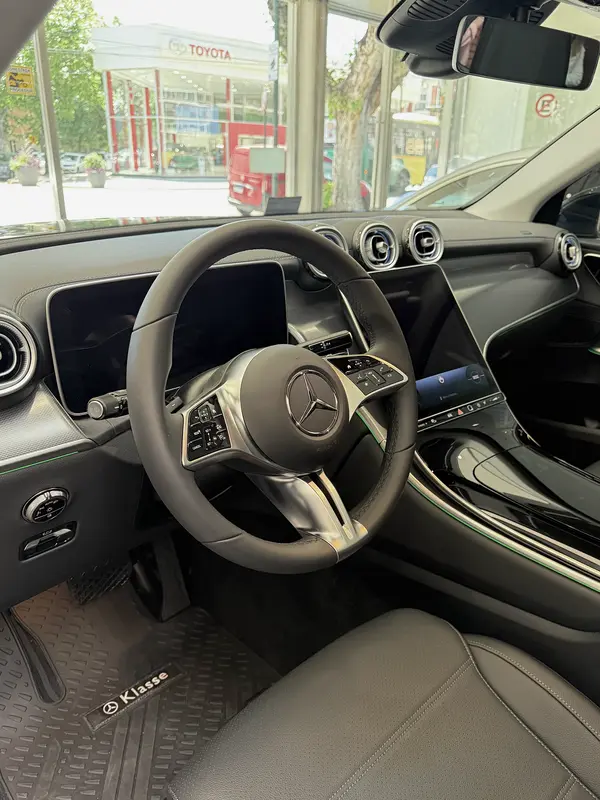 Mira esta publicación de Mercedes Benz GLC 2025 en Motordil