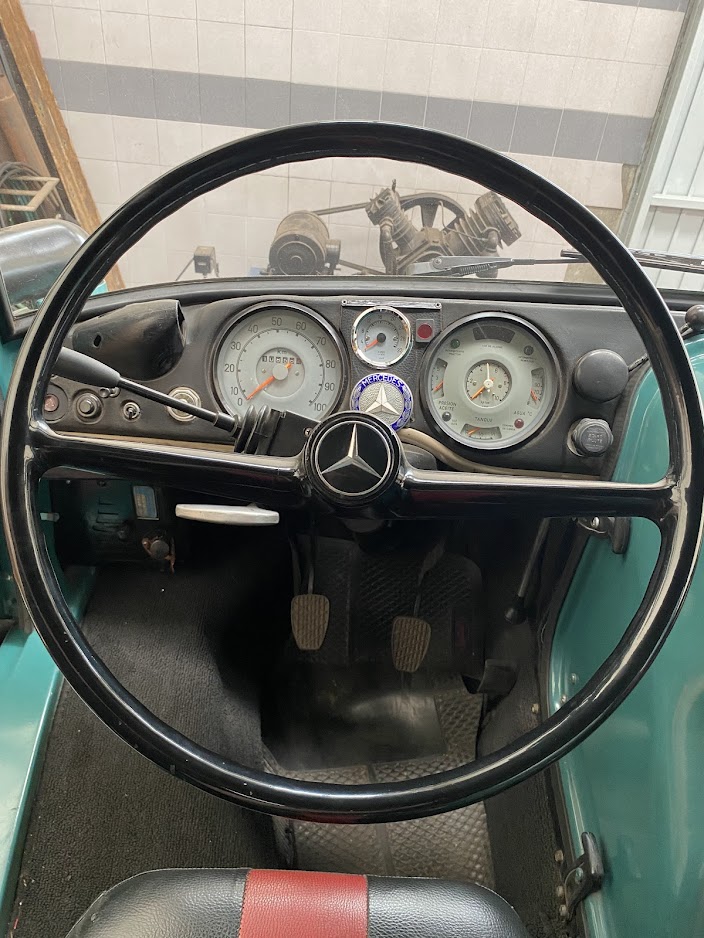 Mira esta publicación de Mercedes Benz UNIMOG 1972 en Motordil