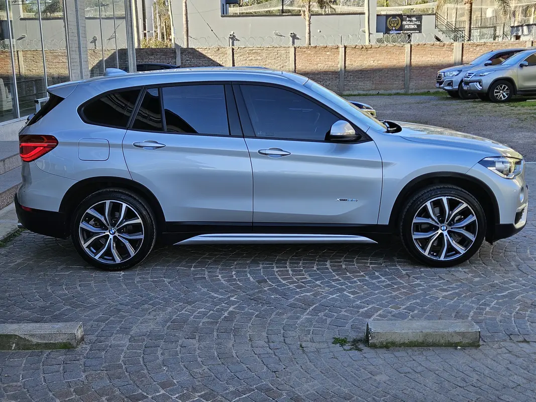 Mira esta publicación de BMW X1 2018 en Motordil